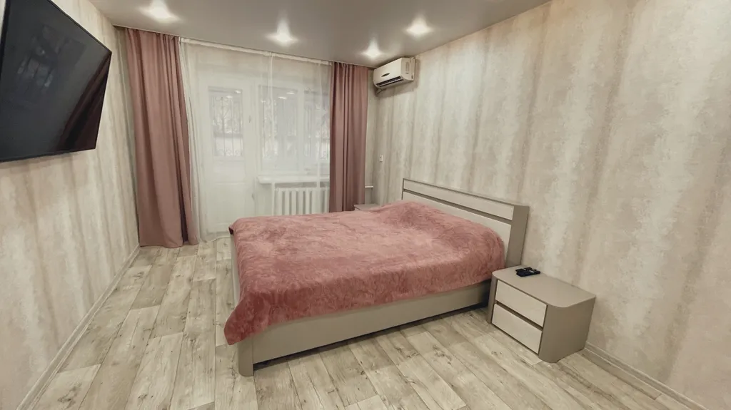 Комфортная двухкомнатная квартира в центре!