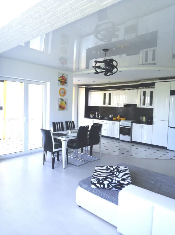 Студия в элитном доме с видом на море