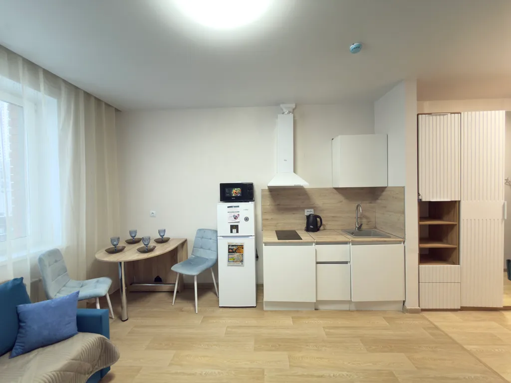 Квартира Апартаменты-студио, с красивым видом на берегу реки Тура — Тюмень