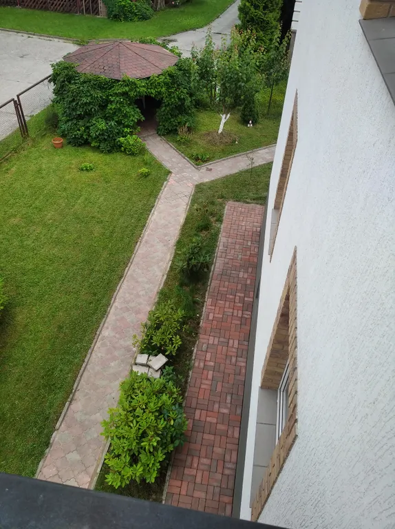 Квартира отдельная на первом этаже частного дома