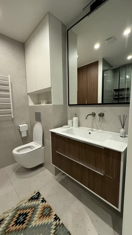 Двухуровневая квартира для семьи или компании с видом на горы