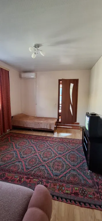 Дом с двумя комнатами 5ти местный, недалеко от моря