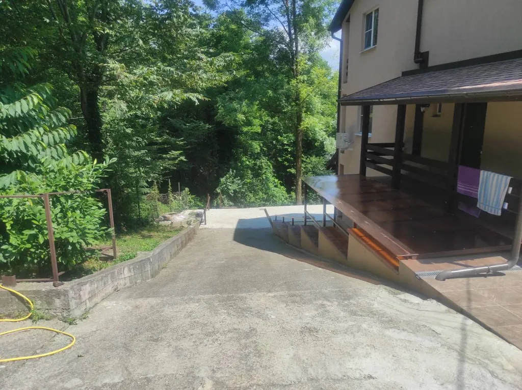 Уютный дом в тихом месте