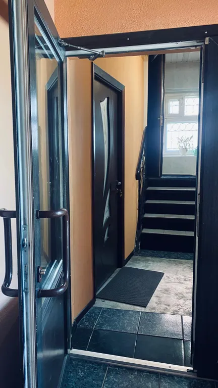 Гестхаус / 3 комнаты с балконом /центр