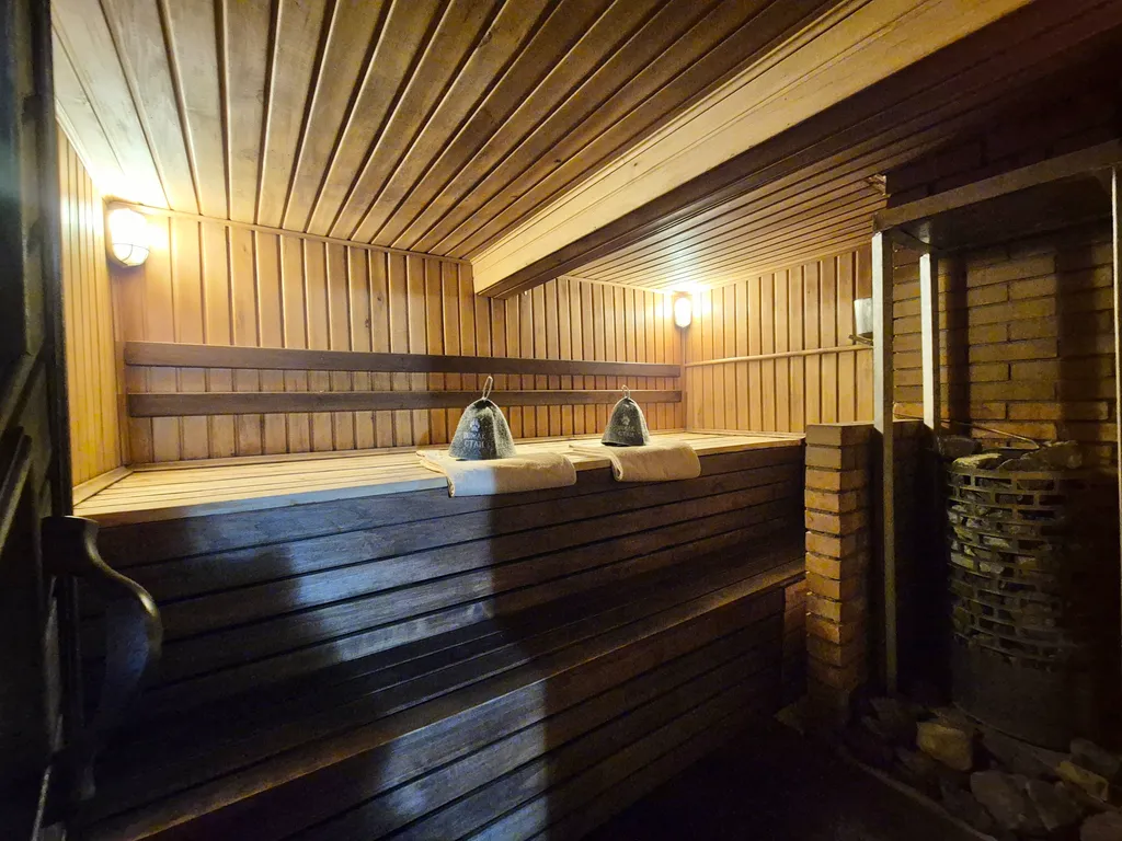 Уютный дом с бильярдом, сауной на берегу Горьковского моря