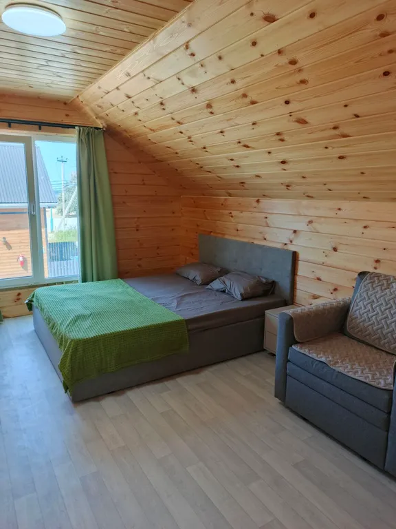 Дом с большим бассейном с видом на море