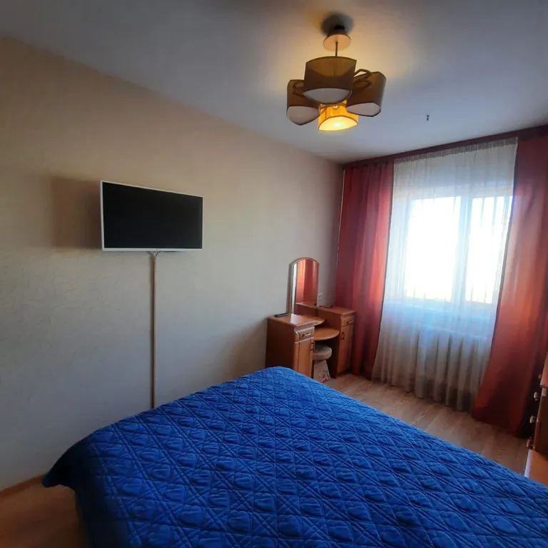 Свежая, уютная квартира в центре города с мебелью и бытовой техникой