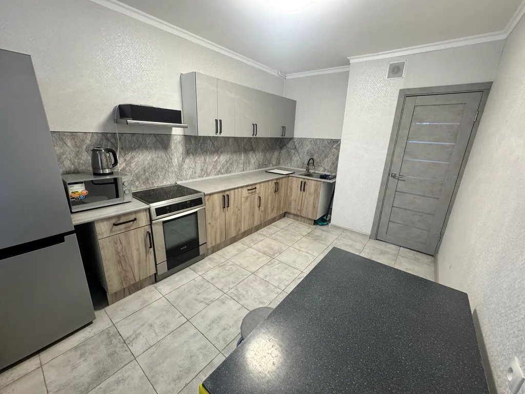 Просторная 2-х комнатная квартира с евроремонтом