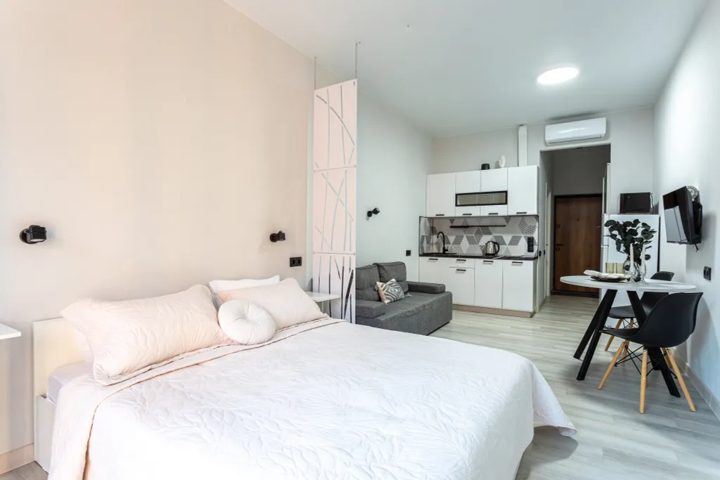 Студия Аллея 114 с балконом и видом на лесопарк