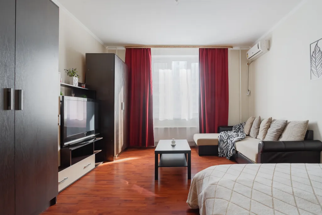 Большая 1-комнатная квартира с отдельной кухней