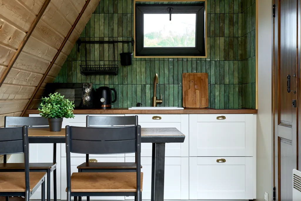 Треугольный дом на Финском заливе