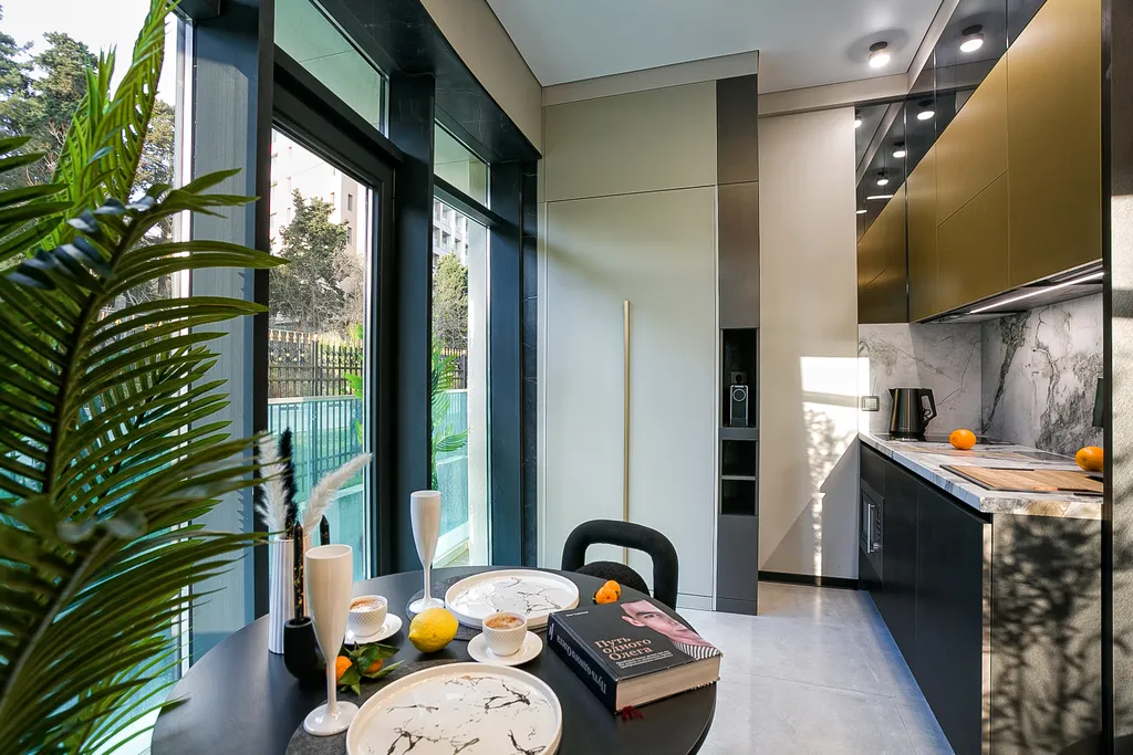 Апартаменты у моря с террасой свой пляж и бассейн в 2 минутах пешком