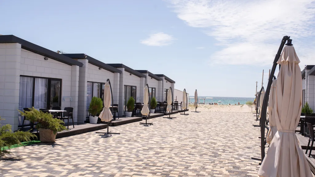 Новые коттеджи у моря Palm Beach Resorts, 1 линия, вид на море — аренда посуточно в Штормовое
