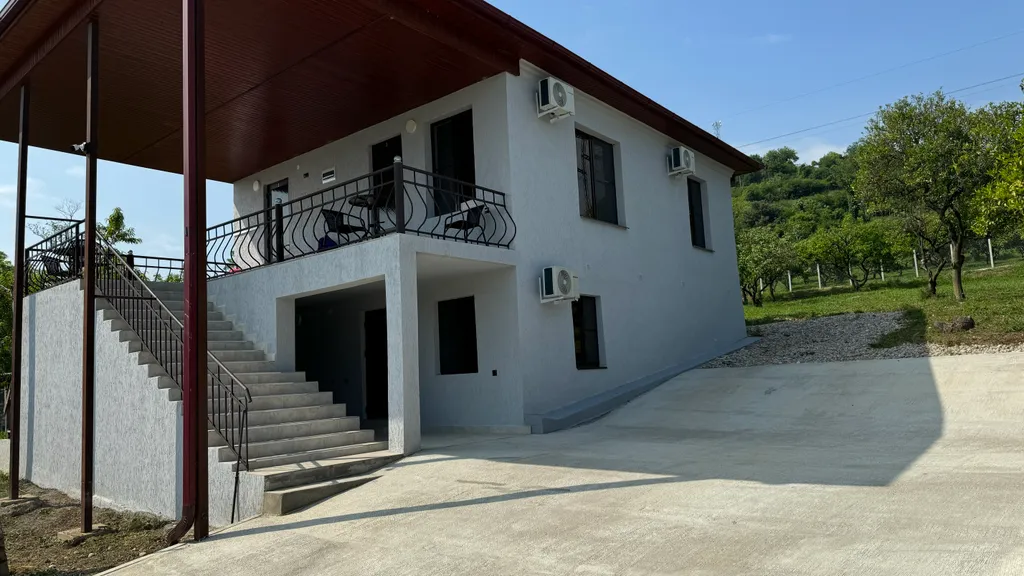 4-комнатный Дом