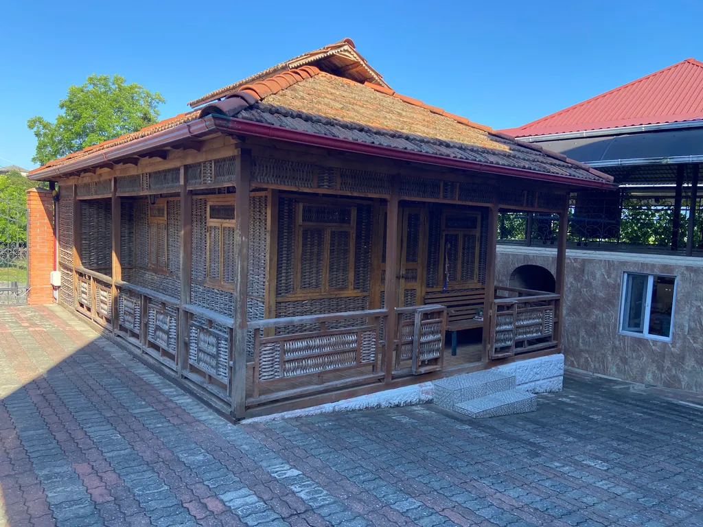 Райский уголок с видом на горы