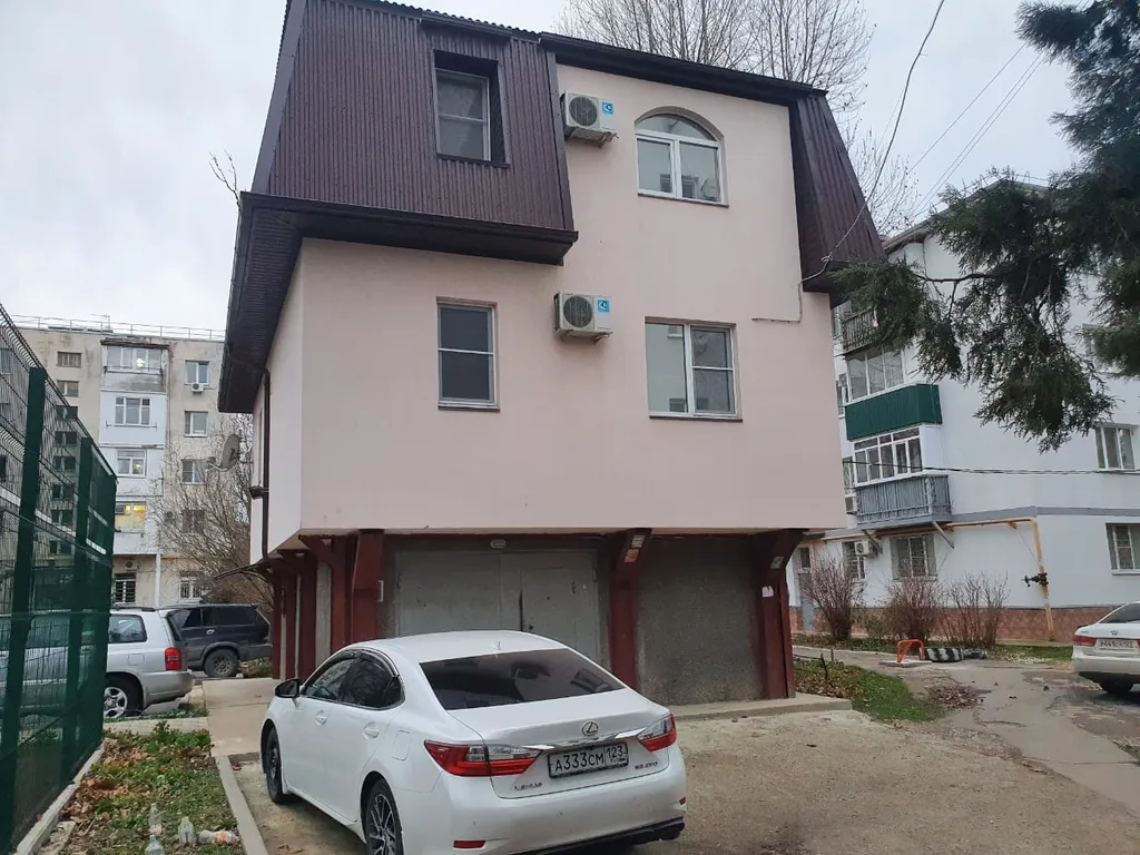 Коттедж Отдельный этаж в частном доме, 2 этаж — Анапа