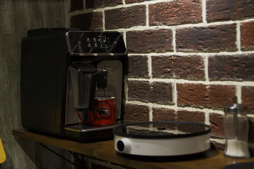 Konigloft XII уютная квартира-студия с проектором и винилом