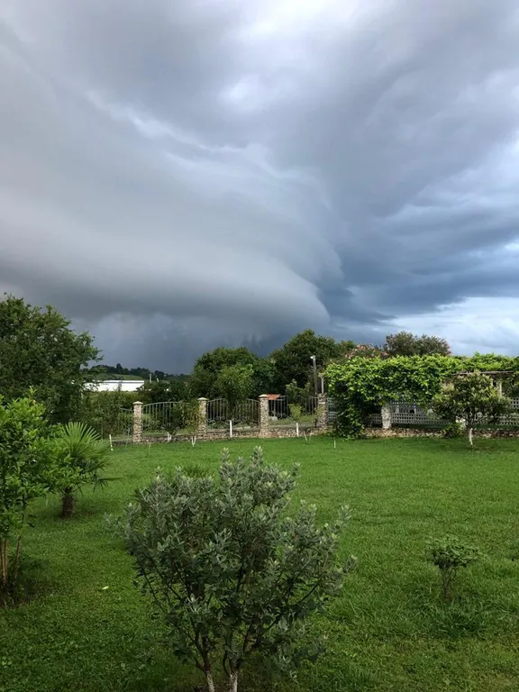 Вилла с бассейном