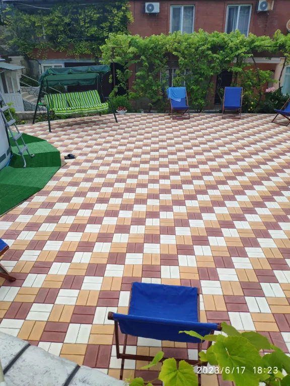 Коттеджи с бассейном