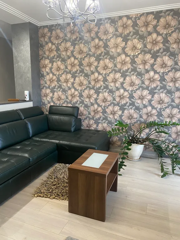 Прекрасная 2-комнатная квартира в хорошем доме и районе