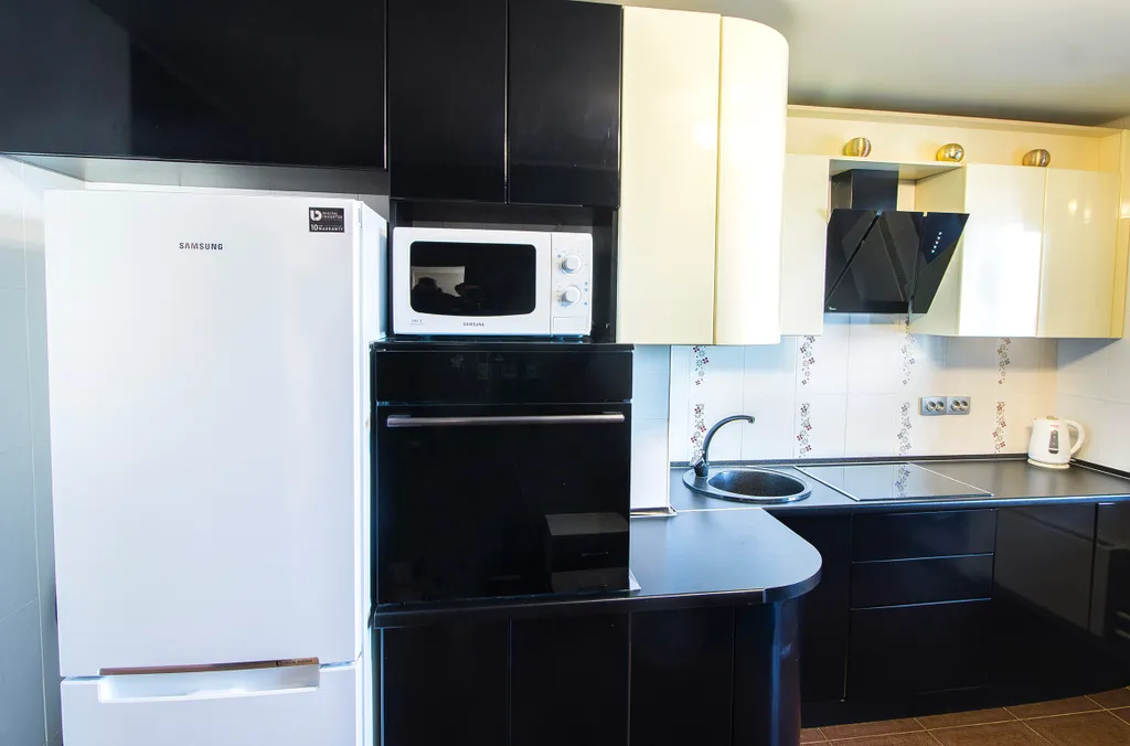 Апартаменты возле ТЦ Триумф с балконом