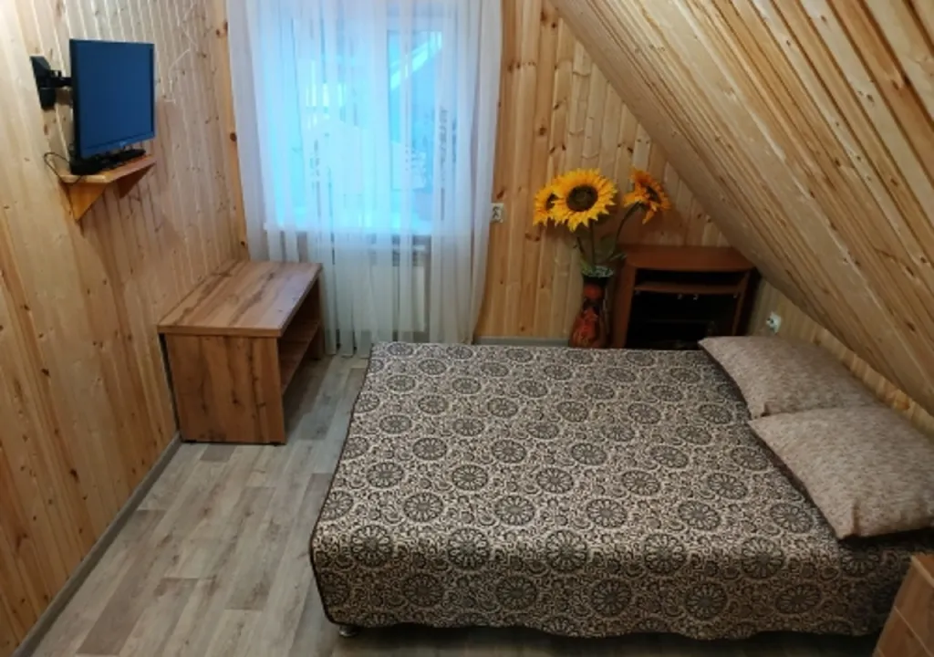 Дом возле источников