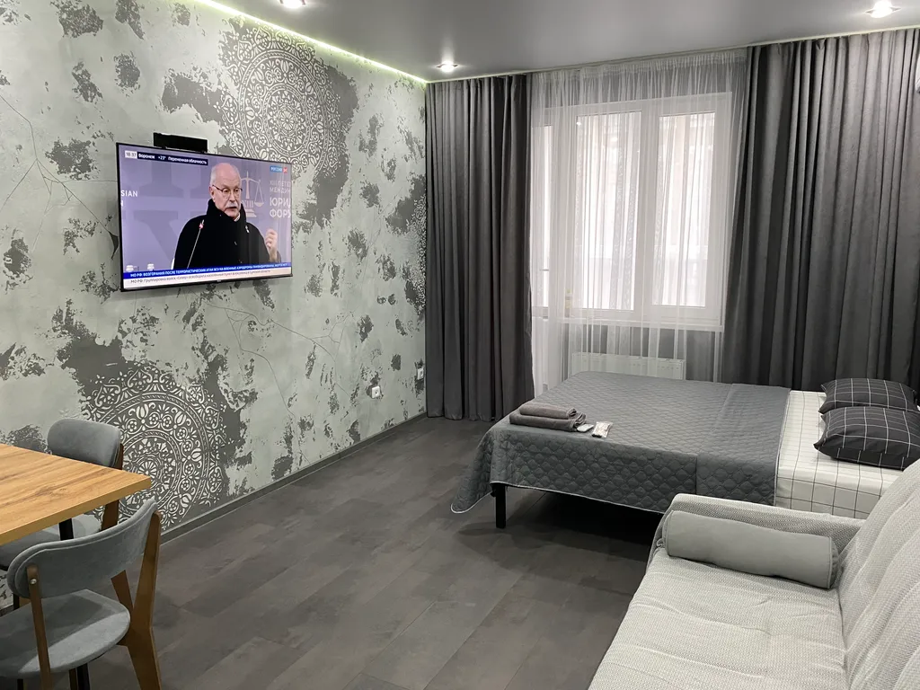 Студия с дизайнерским ремонтом