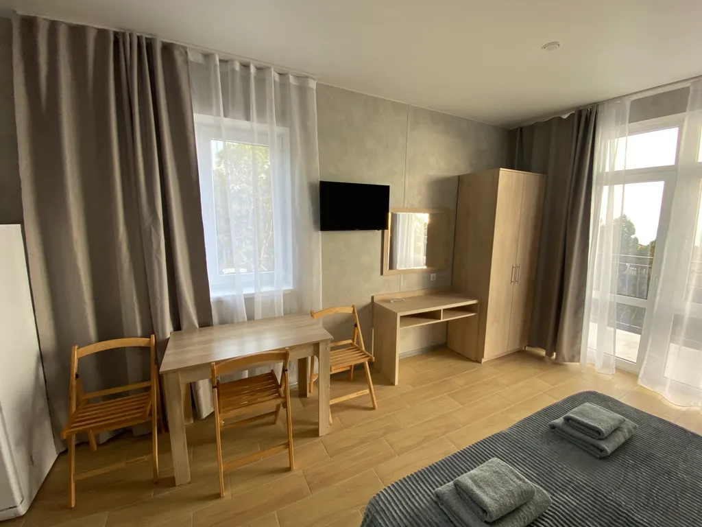 Квартира Уютный номер с видом на бассейн и частично на море — аренда посуточно в Кабардинка