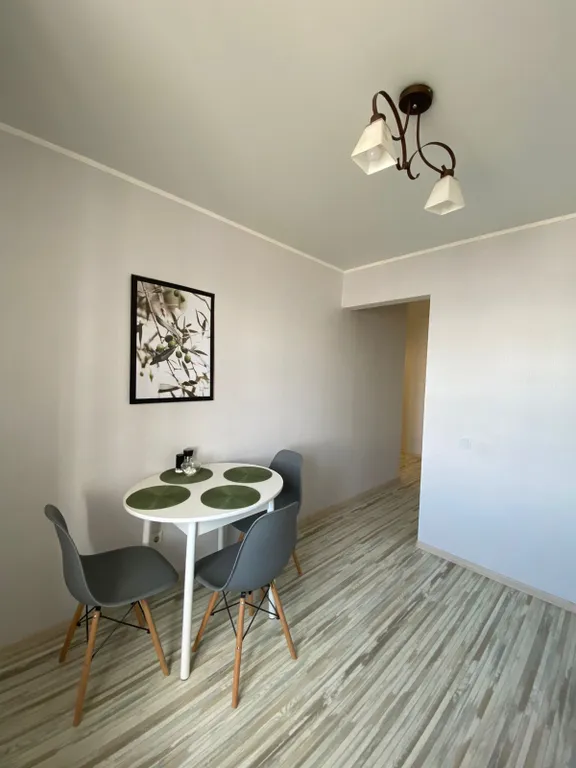 Квартира в центре, рядом с АЗ Урал