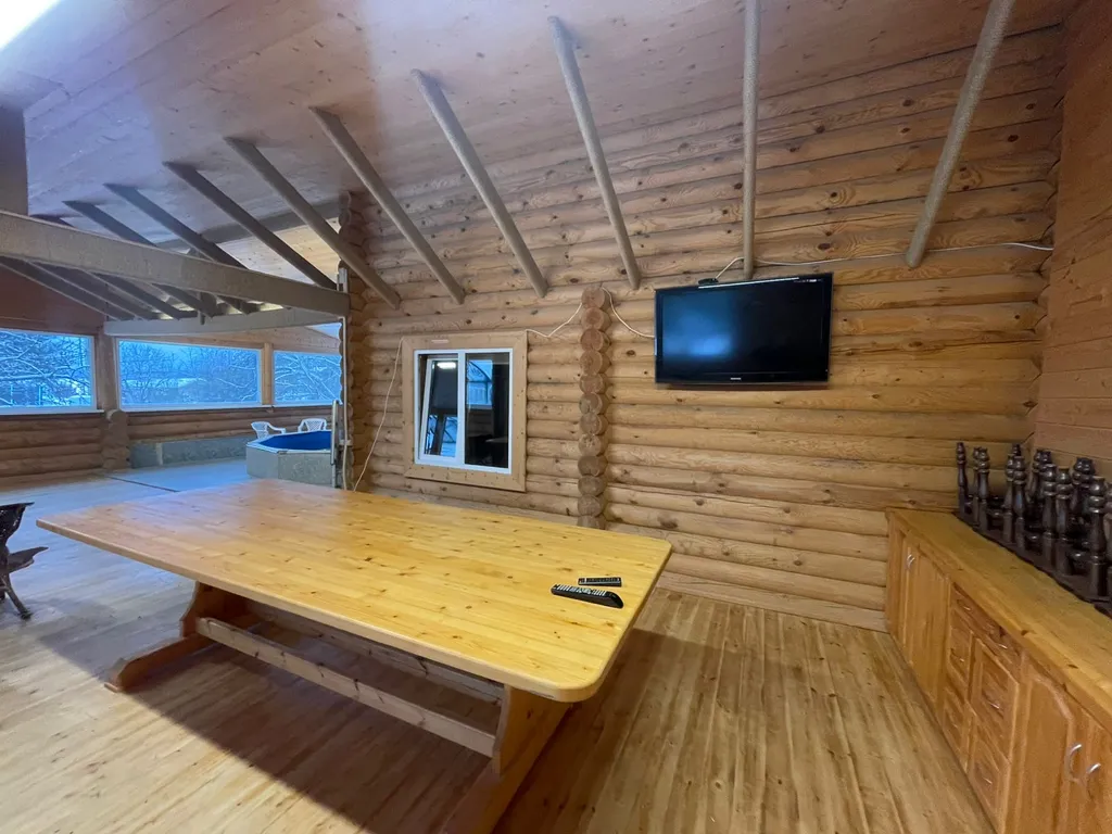 Коттедж с баней и бассейном - купелью на 8 человека Леноблости