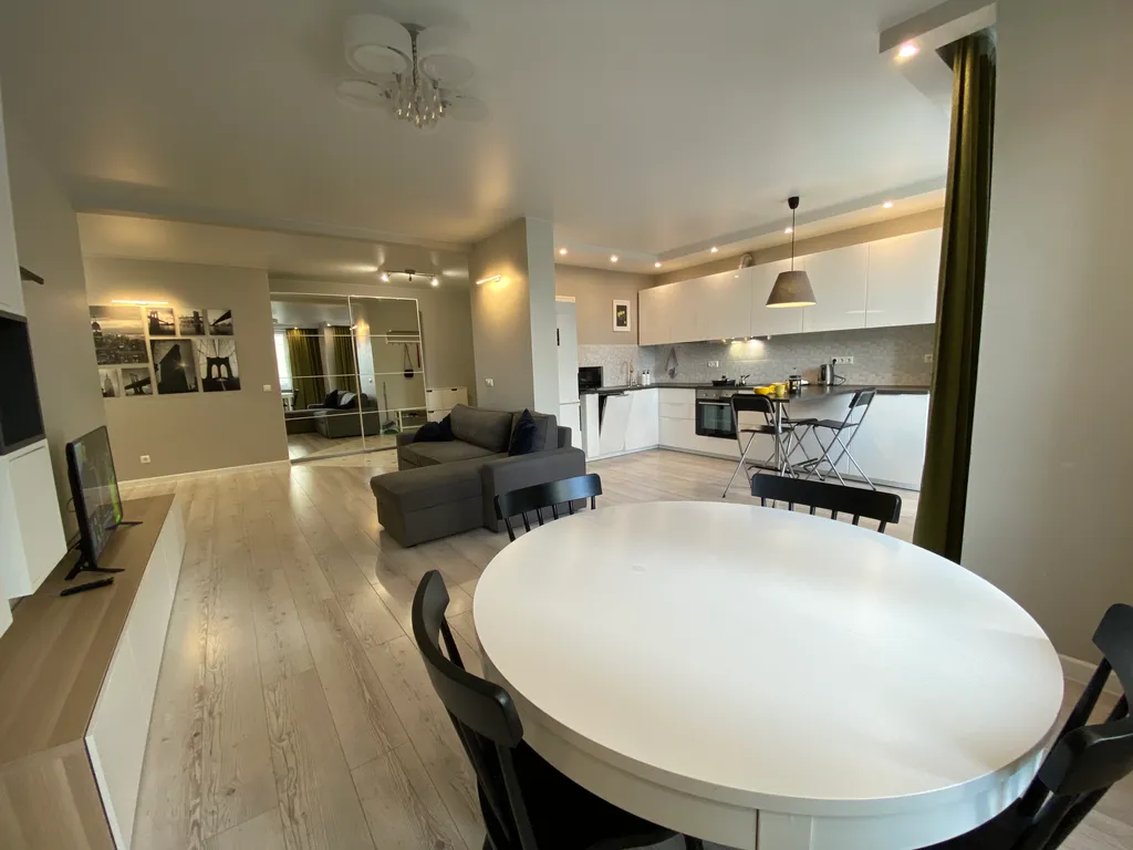 Прекрасная светлая квартира в тихом центре