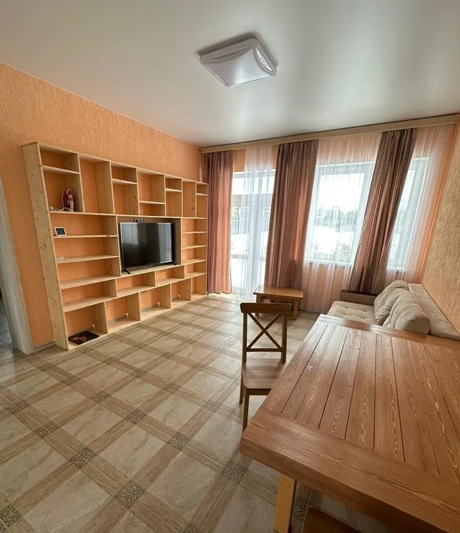 8-комнатный Дом