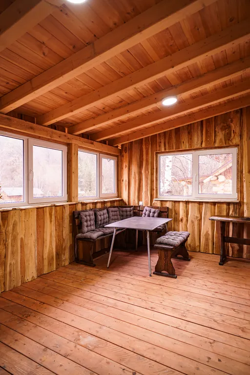 Гостевой дом и кедровая баня на Алтайской