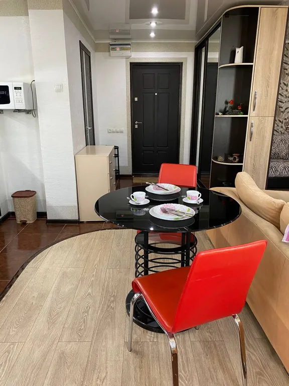 Красивая, уютная, стильная квартира - студия с шикарным видом из окон