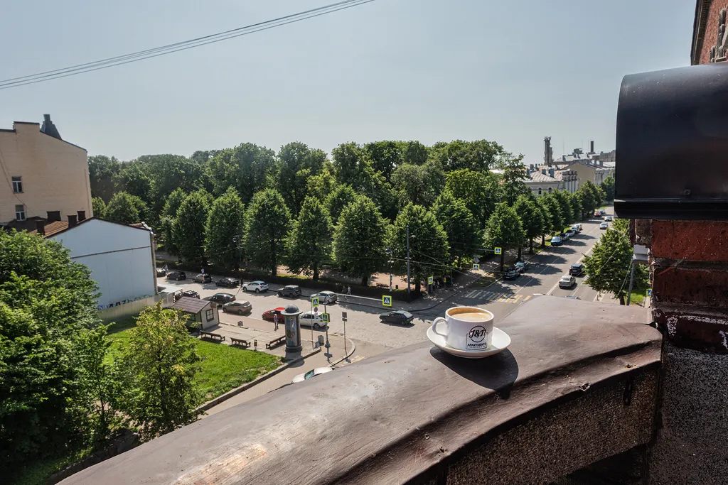 J&N Apartments Дизайнерская видовая студия с балконом