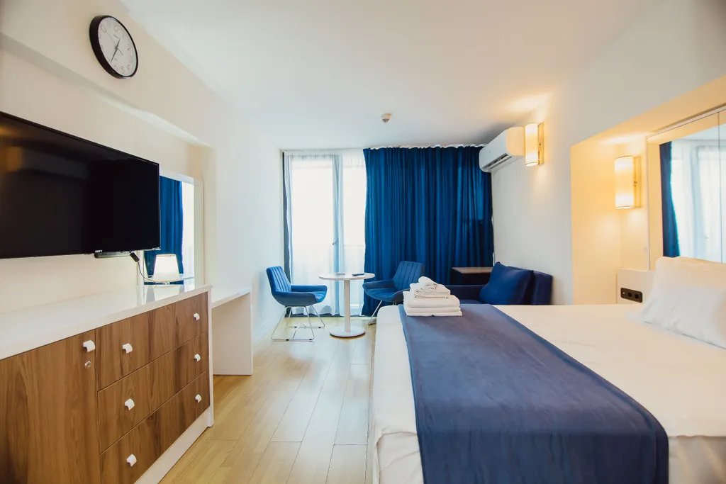 Апартамент с видом на море первая линия orbi city