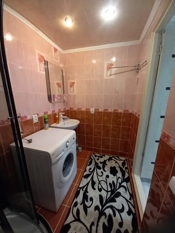 Шикарная двухкомнатная квартира с видом на озеро