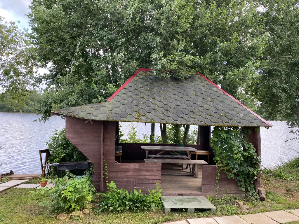 Коттедж Дом на берегу реки Волхов — Волхов