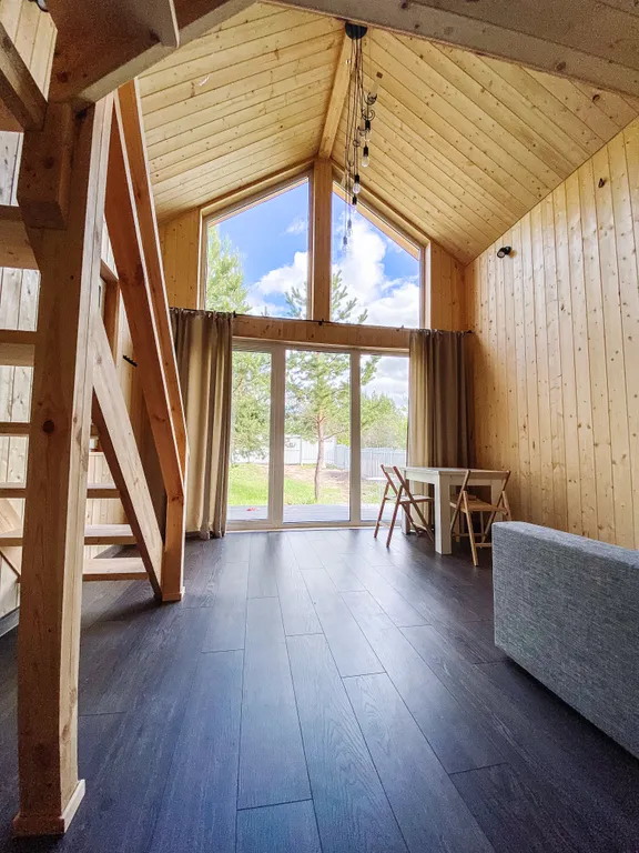 Домик в сосновом бору с баней, бассейном (летом) и беседкой