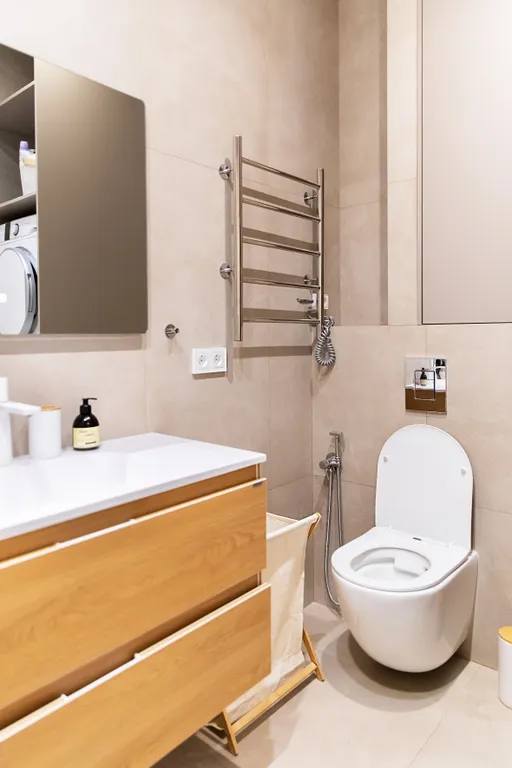 Стильная двухкомнатная квартира у моря