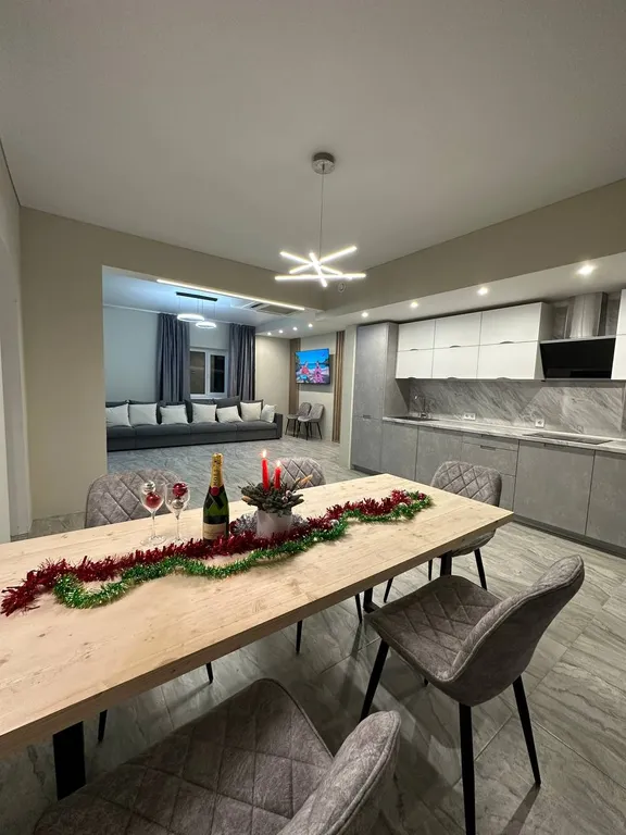 Коттедж праздник