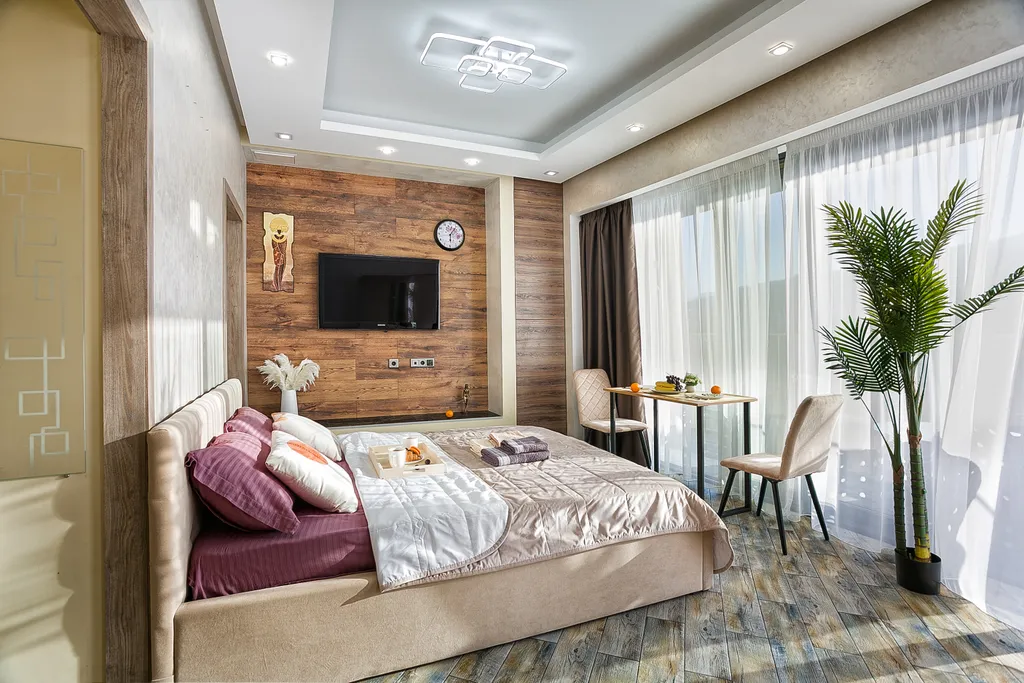 Студия терраса вид на горы и частично на море в приморском парке