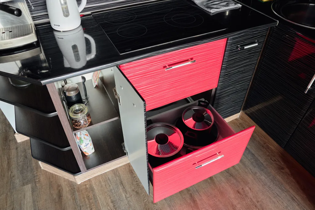 9-местные апартаменты с РSP4/3 c игpами, неонoвой подcветкой