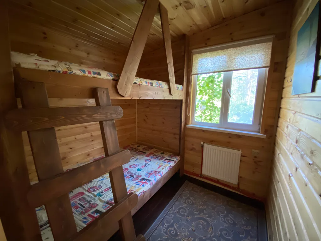 Коттедж Уютный домик в лесу №1 с двухъярусной кроватью — Кутузовское