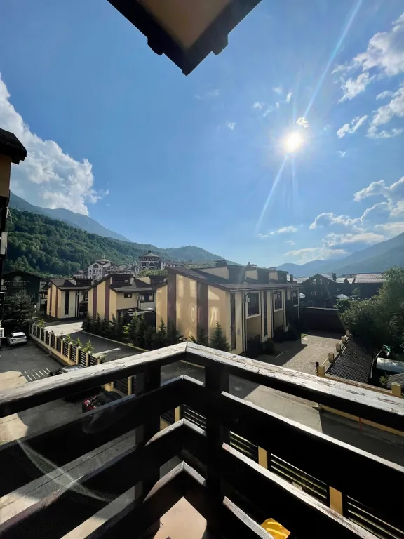 Большая квартира напротив подъемника