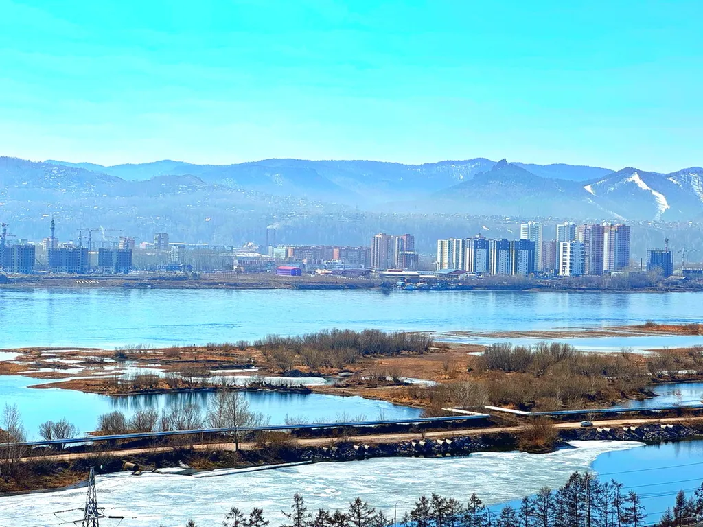 Новая квартира с видом на реку Енисей