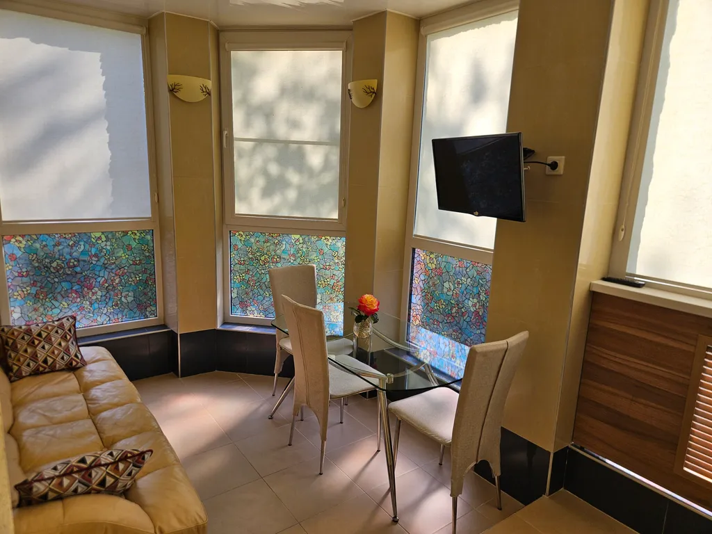 Квартира Апартаменты двухуровневые с видом на горы - 4 места — аренда посуточно в Ольгинка