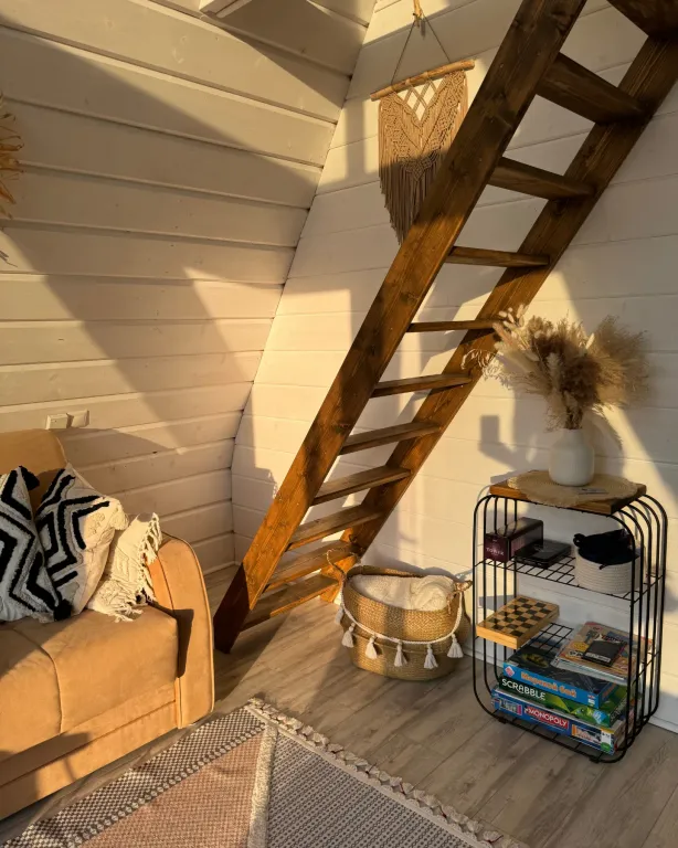 Коттедж Уютный домик А-фрейм с видом на озеро — Дубна