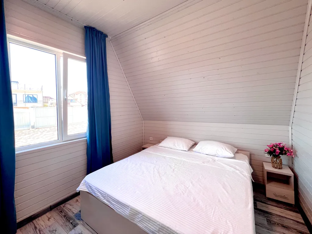 Шестиместный коттедж у моря