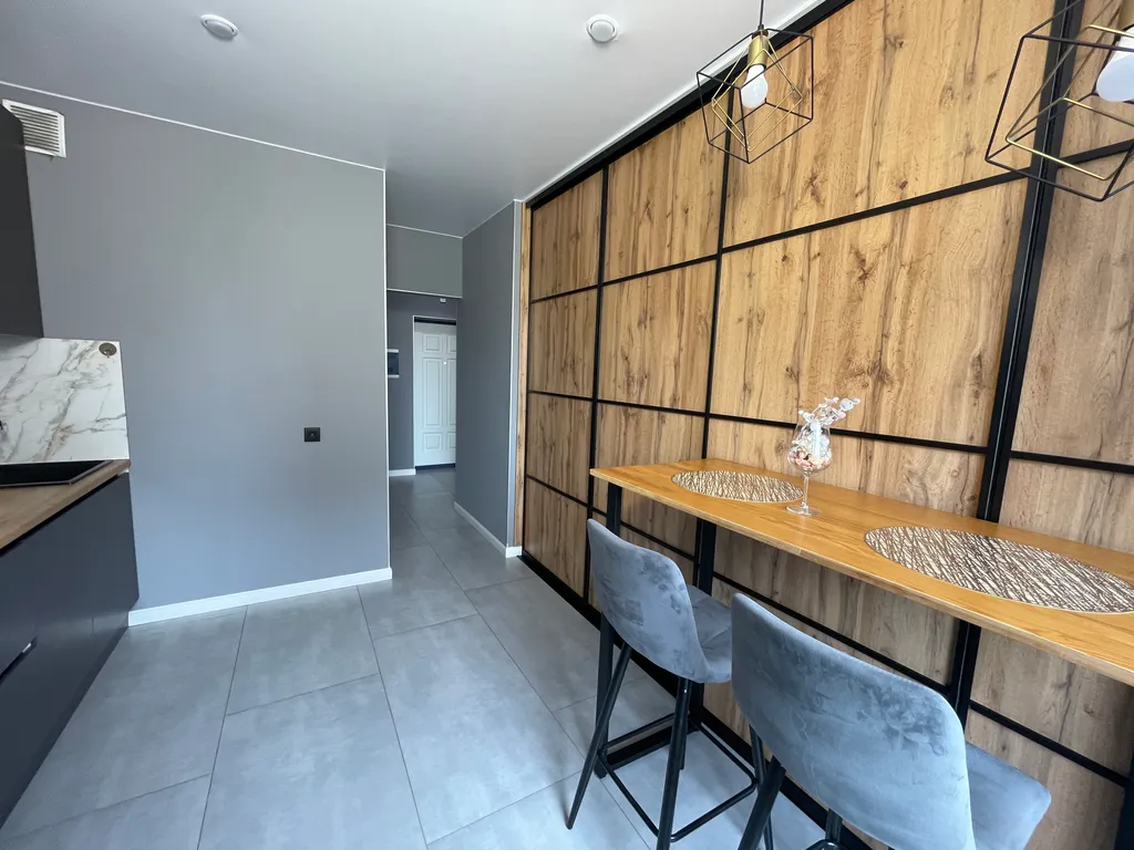 Уютная светлая квартира с большими окнами